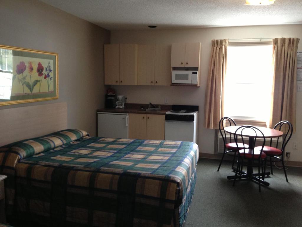 Settler'S Inn & Motel Plaster Rock 部屋 写真