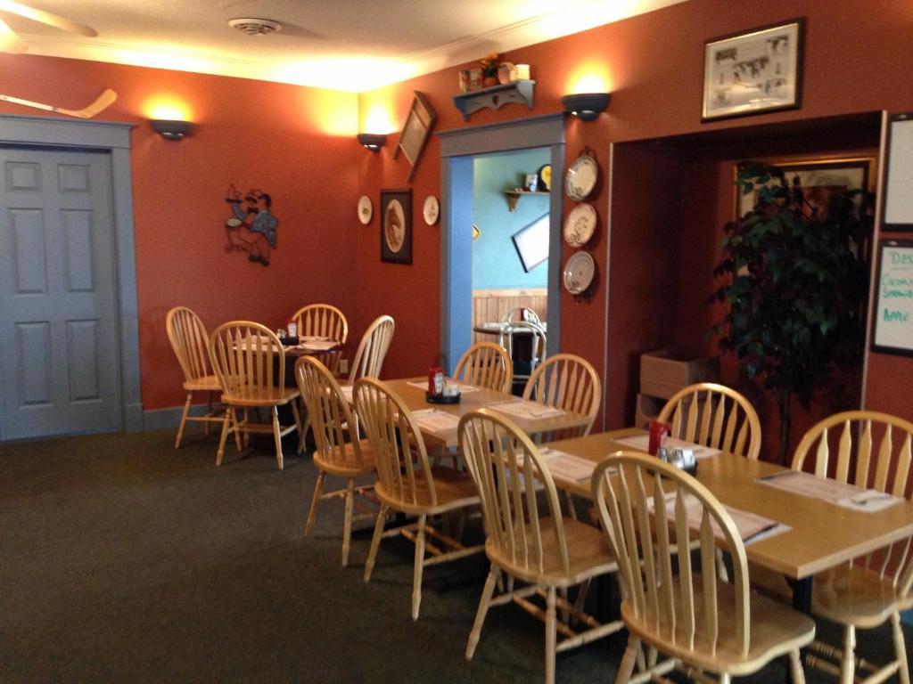 Settler'S Inn & Motel Plaster Rock エクステリア 写真